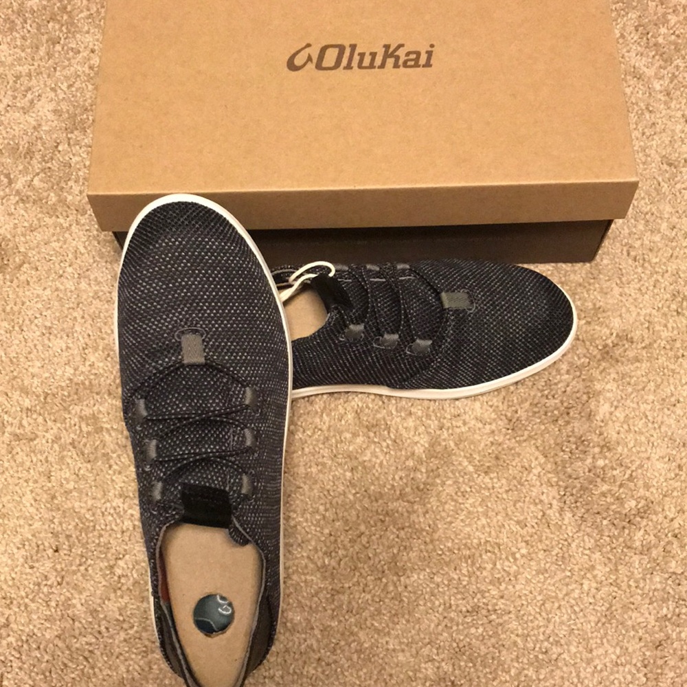 Women’s OluKai “Haleʻiwa Lī Haʻa”